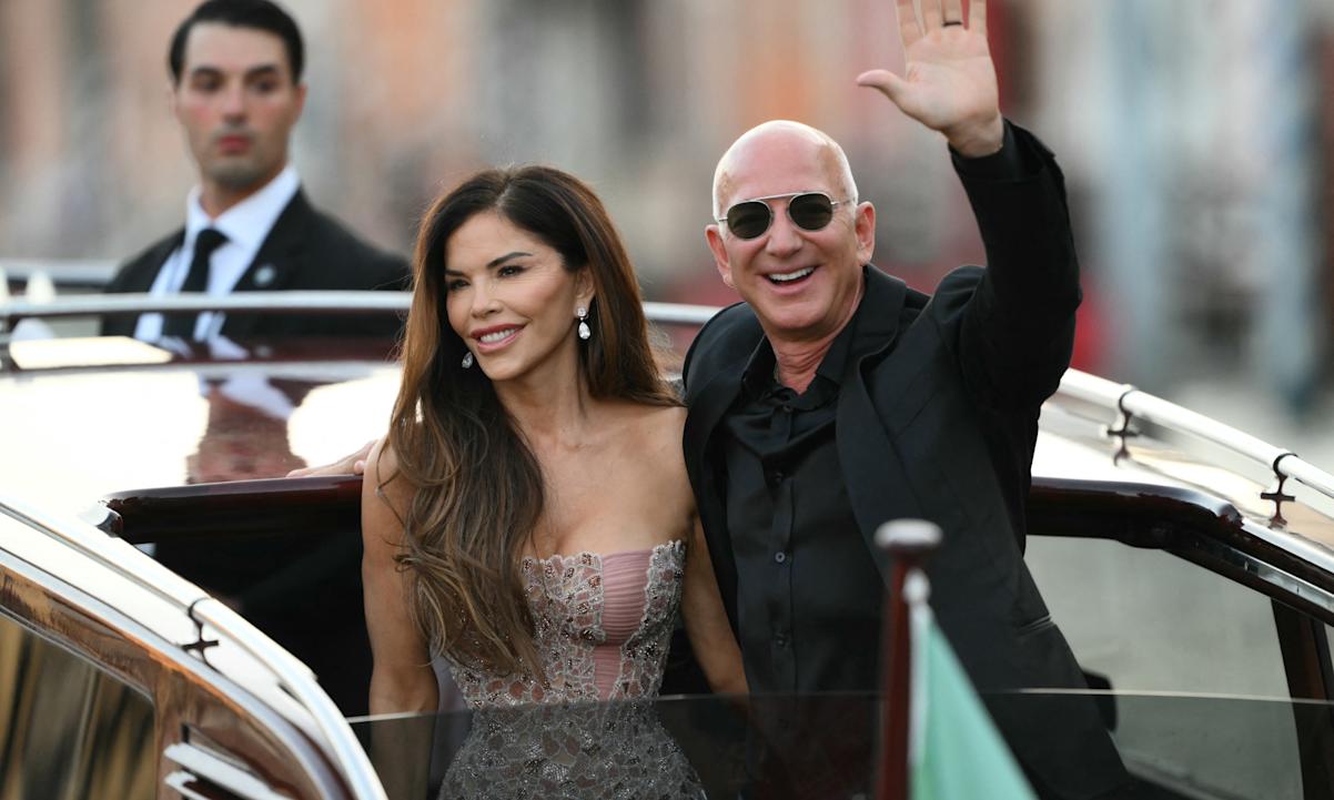 Jeff Bezos and Lauren Sánchez 